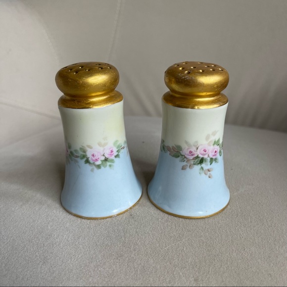 Vintage Hand Painted Porcelain Salt & Pepper Shakers Rose Flora Design Gold Top - Picture 2 of 4